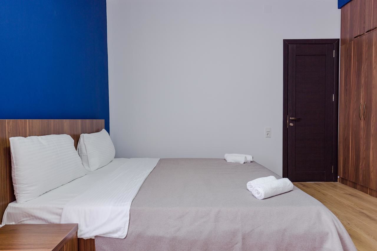 Отель Komuna Hostel & Hotel Батуми