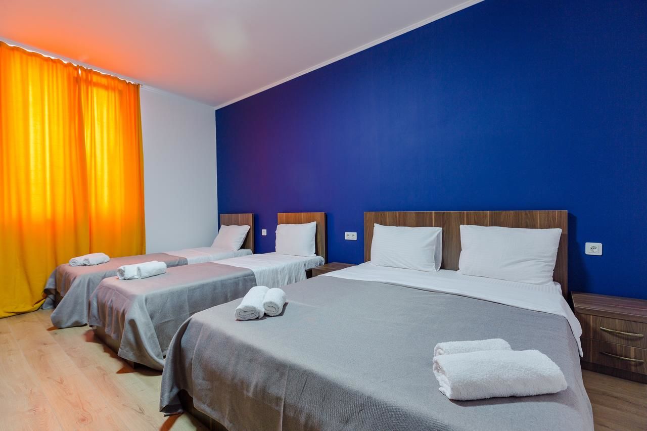 Отель Komuna Hostel & Hotel Батуми