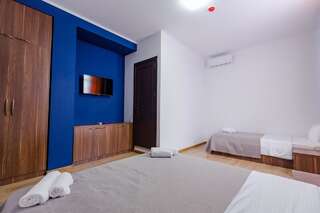Отель Komuna Hostel & Hotel Батуми Семейный номер-1