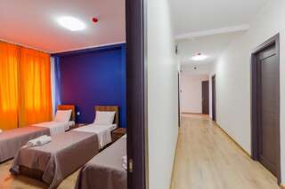 Отель Komuna Hostel & Hotel Батуми Трехместный номер-4