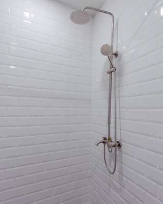 Отель Komuna Hostel & Hotel Батуми Двухместный номер с 1 кроватью-10