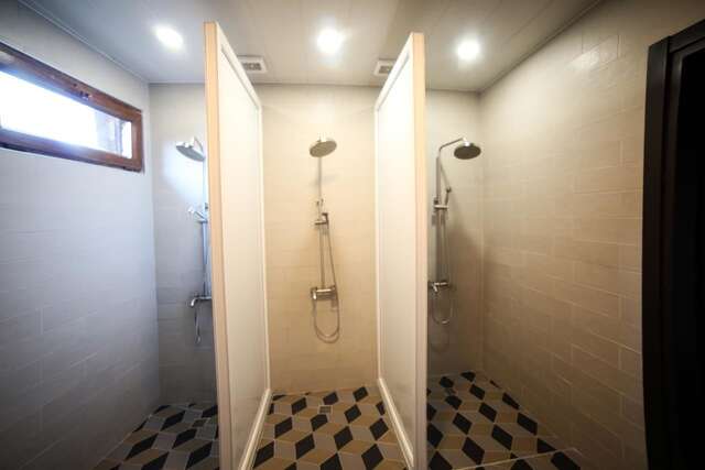 Отель Komuna Hostel & Hotel Батуми-39