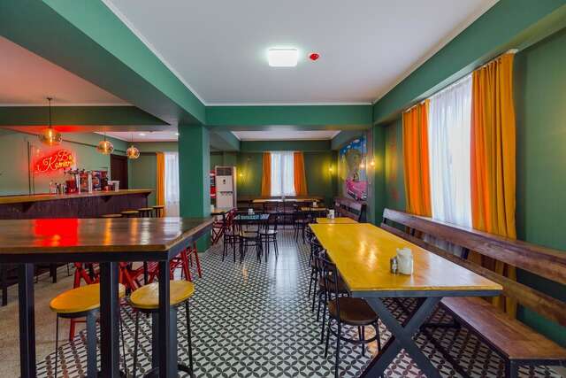 Отель Komuna Hostel & Hotel Батуми-40